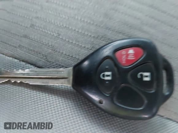 ✅ 2010 Toyota RAV4 • VIN: JTMBF4DV4A5026514 • Лот: 43714487. Опубликован ранее на IAAI с пробегом 252 110 миль. Бесплатный доступ к архиву аукционных продаж из США и подробный отчёт об истории автомобиля на DreamBid. Изображение 11.