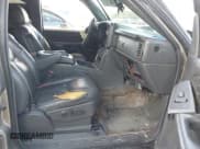 ✅ 2003 Chevrolet Avalanche • VIN: 3GNEC13T53G192743 • Lot: 43525783. Listed on IAAI with 166,217 mi. Free auction sales archive from the USA and detailed vehicle history report at DreamBid. Image 5.