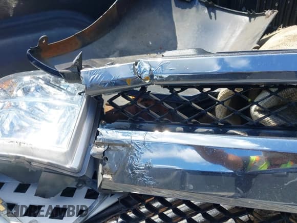 ✅ 2009 Chevrolet Silverado 1500 • VIN: 1GCEC24C49Z103492 • Lot: 43047830. Wystawiony na IAAI z przebiegiem Nie podano. Bezpłatny archiwum sprzedaży aukcyjnych z USA i szczegółowy raport historii pojazdu na DreamBid. Zdjęcie 12.