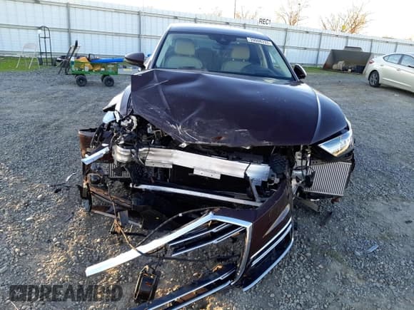 ✅ 2019 Audi A8 • VIN: WAU8DAF81KN015846 • Lot: 39008333. Wystawiony na Copart z przebiegiem 13 245 mil. Bezpłatny archiwum sprzedaży aukcyjnych z USA i szczegółowy raport historii pojazdu na DreamBid. Zdjęcie 5.