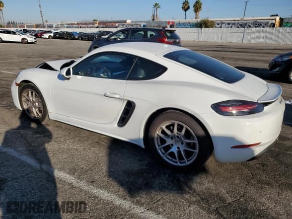 ✅ 2018 Porsche 718 Cayman • VIN: WP0AA2A87JK262265 • Lot: 72843263. Listed on Copart with 32,732 mi. Free auction sales archive from the USA and detailed vehicle history report at DreamBid. Image 2.