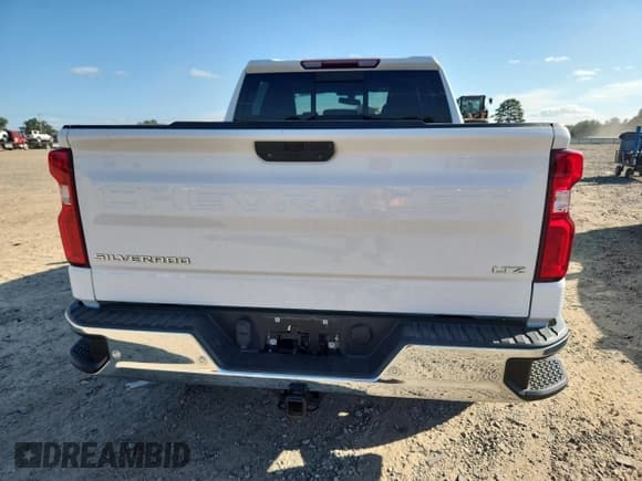 ✅ 2021 Chevrolet Silverado 1500 LTZ • VIN: 3GCUYGED4MG404502 • Lot: 85857545. Wystawiony na Copart z przebiegiem 67 754 mil. Bezpłatny archiwum sprzedaży aukcyjnych z USA i szczegółowy raport historii pojazdu na DreamBid. Zdjęcie 6.
