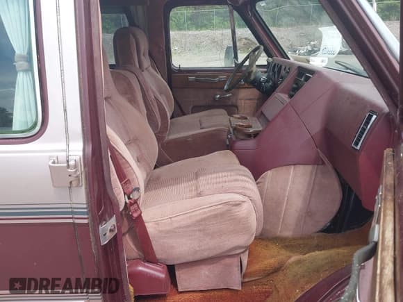 ✅ 1989 Chevrolet Chevy Van • VIN: 2GBEG25K0K4119457 • Лот: 42713337. Опубликован ранее на IAAI с пробегом 11 598 миль. Бесплатный доступ к архиву аукционных продаж из США и подробный отчёт об истории автомобиля на DreamBid. Изображение 5.