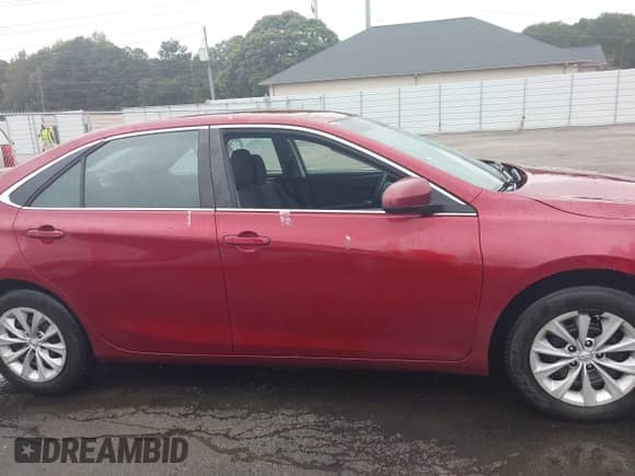 2015 Toyota Camry SE с VIN 4T1BF1FK2FU915676, выставлен на аукционе IAAI как лот 43382844 с пробегом 123 734 миль миль и . История ставок и продаж доступна на DreamBid. Изображение 13.