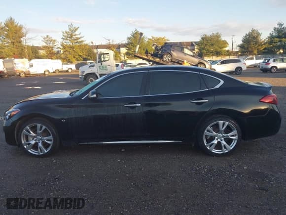 ✅ 2017 Infiniti Q70 3.7 • VIN: JN1BY1PR3HM210112 • Лот: 43498184. Опубликован ранее на IAAI с пробегом 31 605 миль. Бесплатный доступ к архиву аукционных продаж из США и подробный отчёт об истории автомобиля на DreamBid. Изображение 14.