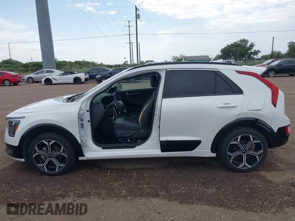 ✅ 2023 Kia Niro EX • VIN: KNDCR3LE9P5098213 • Lot: 42501230. Listed on IAAI with 55,400 mi. Free auction sales archive from the USA and detailed vehicle history report at DreamBid. Image 15.