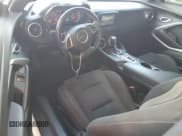 ✅ 2019 Chevrolet Camaro 1LS • VIN: 1G1FB1RX9K0120224 • Lot: 91650145. Wystawiony na Copart z przebiegiem 67 716 mil. Bezpłatny archiwum sprzedaży aukcyjnych z USA i szczegółowy raport historii pojazdu na DreamBid. Zdjęcie 8.