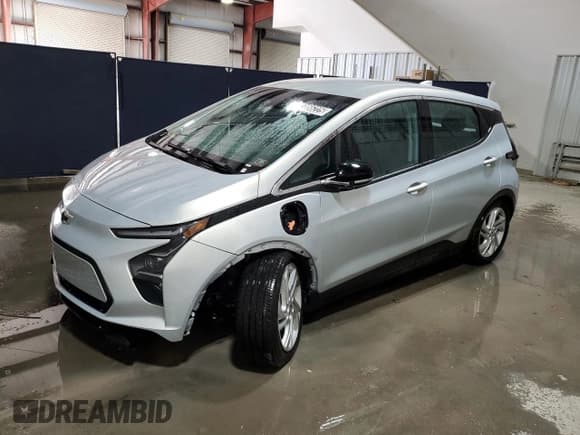 ✅ 2023 Chevrolet Bolt EV 1LT • VIN: 1G1FW6S09P4188876 • Lot: 43866225. Wystawiony na Copart z przebiegiem 25 975 mil. Bezpłatny archiwum sprzedaży aukcyjnych z USA i szczegółowy raport historii pojazdu na DreamBid. Zdjęcie 1.