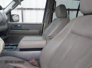 ✅ 2008 Ford Expedition Max Limited • VIN: 1FMFK19558LA12319 • Lot: 42688322. Wystawiony na IAAI z przebiegiem Nie podano. Bezpłatny archiwum sprzedaży aukcyjnych z USA i szczegółowy raport historii pojazdu na DreamBid. Zdjęcie 5.