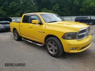 ✅ 2009 Dodge 1500 Sport • VIN: 1D3HB13T49S718491 • Lot: 57097025. Wystawiony na Copart z przebiegiem 96 575 mil. Bezpłatny archiwum sprzedaży aukcyjnych z USA i szczegółowy raport historii pojazdu na DreamBid. Zdjęcie 4.