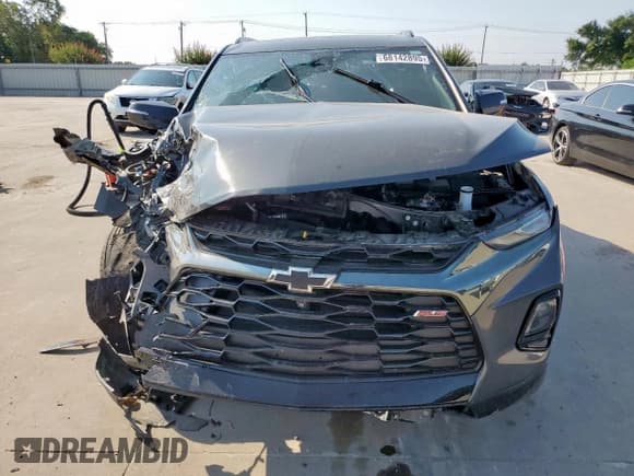 ✅ 2020 Chevrolet Blazer RS • VIN: 3GNKBERS8LS556498 • Lot: 68142895. Wystawiony na Copart z przebiegiem 75 055 mil. Bezpłatny archiwum sprzedaży aukcyjnych z USA i szczegółowy raport historii pojazdu na DreamBid. Zdjęcie 5.