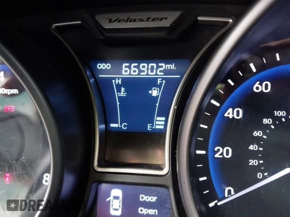 ✅ 2013 Hyundai Veloster Turbo • VIN: KMHTC6AE9DU149325 • Lot: 42869183. Wystawiony na IAAI z przebiegiem 66 902 mil. Bezpłatny archiwum sprzedaży aukcyjnych z USA i szczegółowy raport historii pojazdu na DreamBid. Zdjęcie 16.