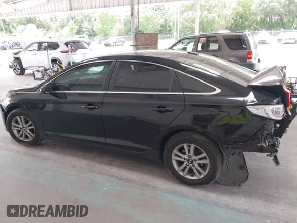 2016 Hyundai Sonata 2.4L z VIN 5NPE24AF1GH418140, wystawiony jako IAAI lot #42116369 z przebiegiem 197 065 mil mil oraz . Historia ofert i sprzedaży dostępna na DreamBid. Obrazek 14.