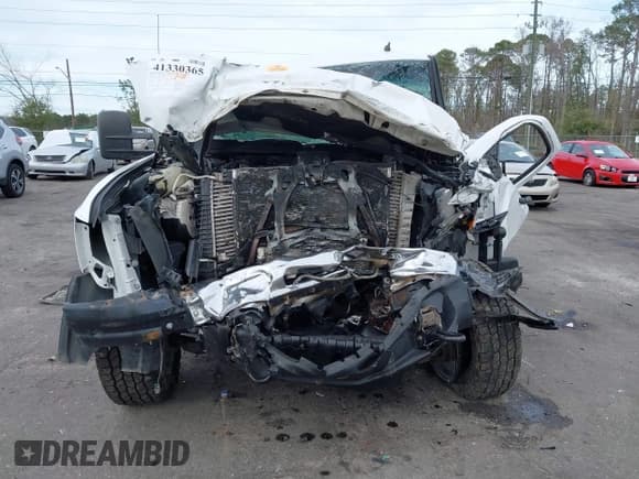 ✅ 2009 Chevrolet Silverado 2500HD LT • VIN: 1GCHC53679F116961 • Lot: 41330365. Listed on IAAI with Not provided. Free auction sales archive from the USA and detailed vehicle history report at DreamBid. Image 12.