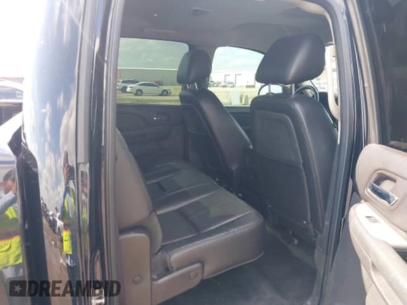 ✅ 2012 Chevrolet Silverado 1500 LTZ • VIN: 3GCPCTE04CG142917 • Lot: 42211450. Wystawiony na IAAI z przebiegiem 129 185 mil. Bezpłatny archiwum sprzedaży aukcyjnych z USA i szczegółowy raport historii pojazdu na DreamBid. Zdjęcie 8.