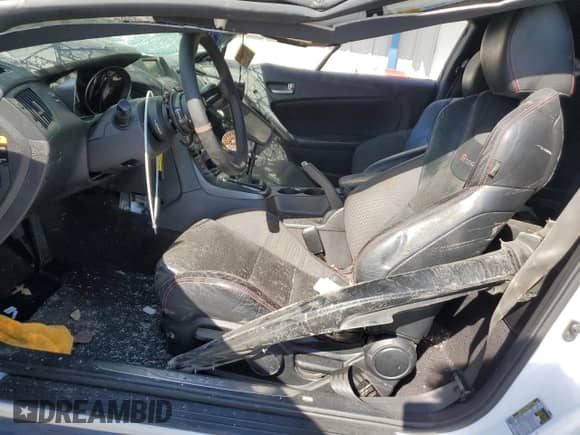 2014 Hyundai Genesis Coupe 2.0T с VIN KMHHT6KD4EU120439, выставлен на аукционе Copart как лот 77393784 с пробегом Не указан миль и Списание • Salvage title. История ставок и продаж доступна на DreamBid. Изображение 7.