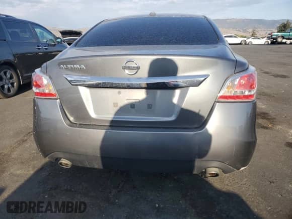 2015 Nissan Altima S с VIN 1N4AL3AP8FN865471, выставлен на аукционе Copart как лот 82657995 с пробегом 182 559 миль миль и Списание • Salvage title. История ставок и продаж доступна на DreamBid. Изображение 6.