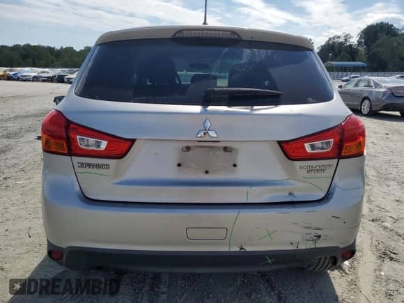 2014 Mitsubishi Outlander ES z VIN 4A4AP3AU5EE004583, wystawiony jako Copart lot #70437975 z przebiegiem 188 724 mil mil oraz Szkoda całkowita • Salvage title. Historia ofert i sprzedaży dostępna na DreamBid. Obrazek 6.