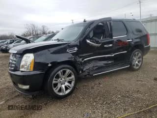 ✅ 2010 Cadillac Escalade Luxury • VIN: 1GYUKBEF5AR102759 • Lot: 52525085. Wystawiony na Copart z przebiegiem 156 039 mil. Bezpłatny archiwum sprzedaży aukcyjnych z USA i szczegółowy raport historii pojazdu na DreamBid. Zdjęcie 1.