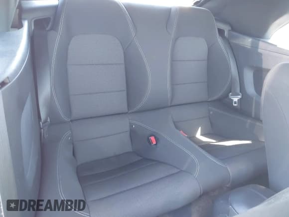 ✅ 2017 Ford Mustang V6 • VIN: 1FATP8EM9H5208725 • Lot: 41838293. Wystawiony na IAAI z przebiegiem 88 780 mil. Bezpłatny archiwum sprzedaży aukcyjnych z USA i szczegółowy raport historii pojazdu na DreamBid. Zdjęcie 8.