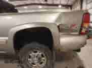 2001 Chevrolet Silverado 2500 с VIN 1GCGK29U81Z176821, выставлен на аукционе IAAI как лот 43497021 с пробегом 215 331 миль миль и . История ставок и продаж доступна на DreamBid. Изображение 20.