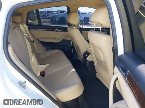 ✅ 2016 BMW X4 xDrive28i • VIN: 5UXXW3C52G0R20209 • Lot: 43582054. Listed on IAAI with 122,015 mi. Free auction sales archive from the USA and detailed vehicle history report at DreamBid. Image 8.