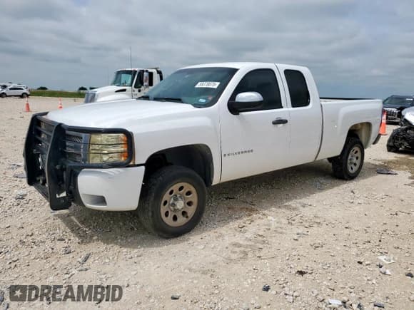 ✅ 2008 Chevrolet Silverado 1500 Work Truck • VIN: 1GCEC19098Z290929 • Lot: 58378075. Listed on Copart with 304,095 mi. Free auction sales archive from the USA and detailed vehicle history report at DreamBid. Image 1.