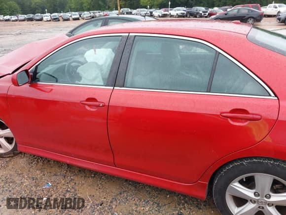 ✅ 2010 Toyota Camry LE • VIN: 4T1BF3EK3AU027170 • Лот: 42919675. Опубликован ранее на IAAI с пробегом 173 747 миль. Бесплатный доступ к архиву аукционных продаж из США и подробный отчёт об истории автомобиля на DreamBid. Изображение 15.