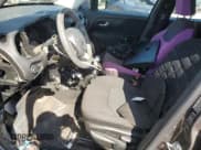 ✅ 2017 Jeep Renegade Sport • VIN: ZACCJBAH2HPF40336 • Lot: 70993715. Wystawiony na Copart z przebiegiem Nie podano. Bezpłatny archiwum sprzedaży aukcyjnych z USA i szczegółowy raport historii pojazdu na DreamBid. Zdjęcie 7.