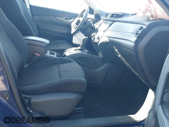 ✅ 2018 Nissan Rogue SV • VIN: 5N1AT2MT8JC712683 • Lot: 43442565. Wystawiony na IAAI z przebiegiem 140 658 mil. Bezpłatny archiwum sprzedaży aukcyjnych z USA i szczegółowy raport historii pojazdu na DreamBid. Zdjęcie 5.