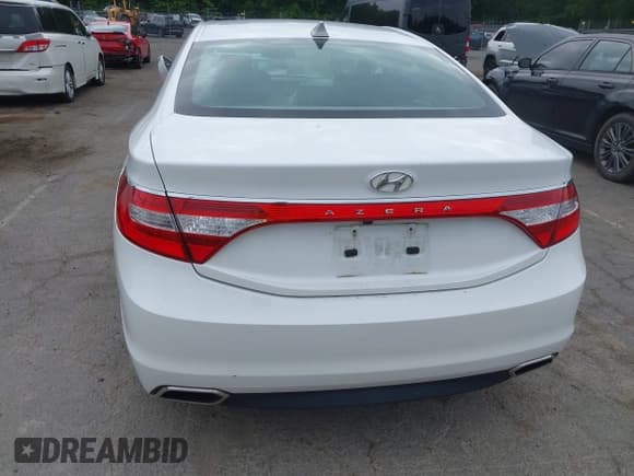 ✅ 2016 Hyundai Azera • VIN: KMHFG4JGXGA549696 • Лот: 42600651. Опубликован ранее на IAAI с пробегом 164 896 миль. Бесплатный доступ к архиву аукционных продаж из США и подробный отчёт об истории автомобиля на DreamBid. Изображение 17.