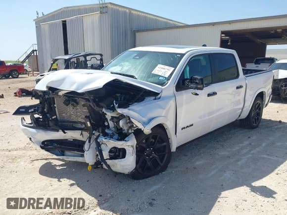 ✅ 2025 Ram 1500 Laramie • VIN: 1C6SRFJP8SN623098 • Лот: 42000792. Опубликован ранее на IAAI с пробегом 5 031 миль. Бесплатный доступ к архиву аукционных продаж из США и подробный отчёт об истории автомобиля на DreamBid. Изображение 18.