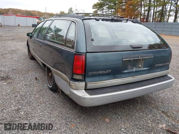1993 Chevrolet Caprice with VIN 1G1BL83EXPW133161, listed as a IAAI auction lot 43602042 with 161,505 mi miles and . Bid and sale history available at DreamBid. Image 3.
