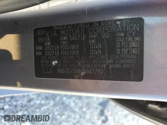 ✅ 2006 Kia Sorento LX • VIN: KNDJD733465647780 • Lot: 68889484. Wystawiony na Copart z przebiegiem 85 257 mil. Bezpłatny archiwum sprzedaży aukcyjnych z USA i szczegółowy raport historii pojazdu na DreamBid. Zdjęcie 13.