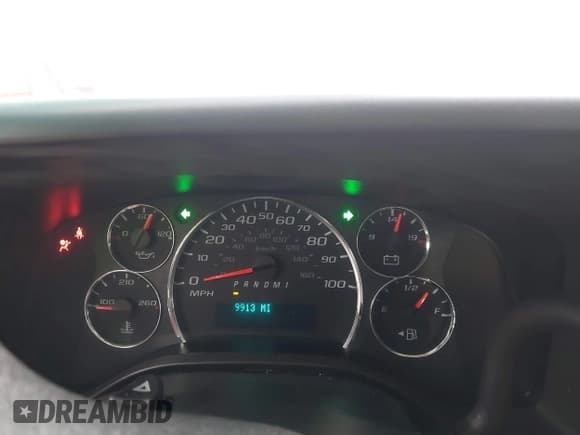 ✅ 2025 Chevrolet Express Cargo • VIN: 1GCWGAFPXS1187289 • Lot: 43699769. Wystawiony na IAAI z przebiegiem 9 913 mil. Bezpłatny archiwum sprzedaży aukcyjnych z USA i szczegółowy raport historii pojazdu na DreamBid. Zdjęcie 7.