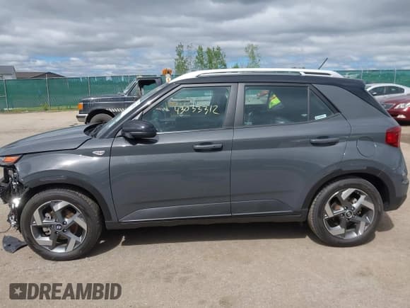 ✅ 2023 Hyundai Venue SEL • VIN: KMHRC8A32PU257701 • Lot: 43033312. Listed on IAAI with 43,071 mi. Free auction sales archive from the USA and detailed vehicle history report at DreamBid. Image 14.