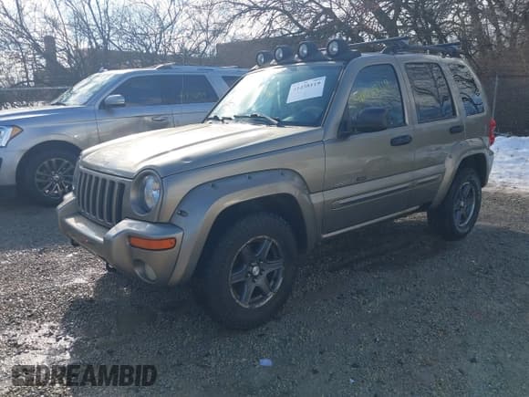 ✅ 2003 Jeep Liberty Renegade • VIN: 1J4GL38K93W573486 • Лот: 41458119. Опубликован ранее на IAAI с пробегом 153 145 миль. Бесплатный доступ к архиву аукционных продаж из США и подробный отчёт об истории автомобиля на DreamBid. Изображение 20.