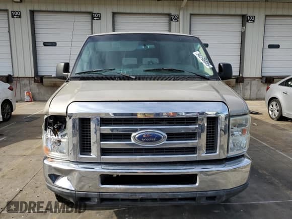 ✅ 2011 Ford Econoline Passenger XL • VIN: 1FBSS3BL6BDA42765 • Lot: 86298895. Wystawiony na Copart z przebiegiem 170 645 mil. Bezpłatny archiwum sprzedaży aukcyjnych z USA i szczegółowy raport historii pojazdu na DreamBid. Zdjęcie 5.