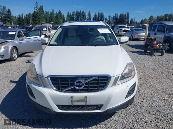 ✅ 2012 Volvo XC60 PZEV • VIN: YV4940DZXC2253143 • Lot: 42713932. Wystawiony na IAAI z przebiegiem 132 901 mil. Bezpłatny archiwum sprzedaży aukcyjnych z USA i szczegółowy raport historii pojazdu na DreamBid. Zdjęcie 12.