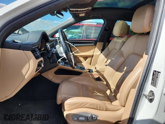 ✅ 2021 Porsche Macan • VIN: WP1AA2A54MLB00970 • Lot: 85162035. Wystawiony na Copart z przebiegiem 50 478 mil. Bezpłatny archiwum sprzedaży aukcyjnych z USA i szczegółowy raport historii pojazdu na DreamBid. Zdjęcie 7.