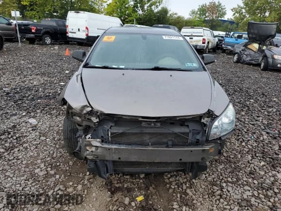 ✅ 2010 Chevrolet Malibu 1LS • VIN: 1G1ZB5EB6AF302909 • Lot: 71621174. Listed on Copart with 105,011 mi. Free auction sales archive from the USA and detailed vehicle history report at DreamBid. Image 5.