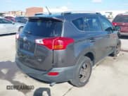 ✅ 2014 Toyota RAV4 LE • VIN: JTMZFREV8EJ002465 • Lot: 43639247. Wystawiony na IAAI z przebiegiem 137 363 mil. Bezpłatny archiwum sprzedaży aukcyjnych z USA i szczegółowy raport historii pojazdu na DreamBid. Zdjęcie 4.