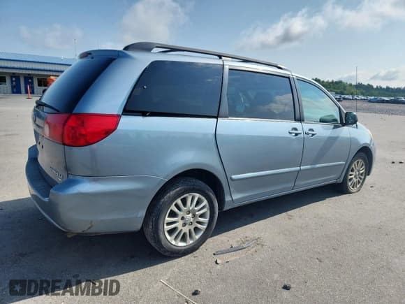✅ 2010 Toyota Sienna LE • VIN: 5TDJK4CC4AS028779 • Лот: 64729445. Опубликован ранее на Copart с пробегом 187 500 миль. Бесплатный доступ к архиву аукционных продаж из США и подробный отчёт об истории автомобиля на DreamBid. Изображение 3.