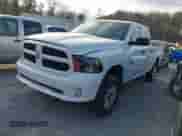2018 Ram 1500 Tradesman z VIN 1C6RR6FG3JS325422, wystawiony jako IAAI lot #41674052 z przebiegiem 136 502 mil mil oraz . Historia ofert i sprzedaży dostępna na DreamBid. Obrazek 19.