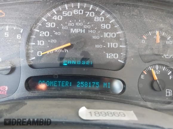 ✅ 2004 Chevrolet Silverado 2500HD LS • VIN: 1GCHC23U04F264942 • Лот: 42478706. Опубликован ранее на IAAI с пробегом 258 175 миль. Бесплатный доступ к архиву аукционных продаж из США и подробный отчёт об истории автомобиля на DreamBid. Изображение 7.