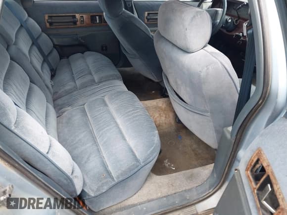 ✅ 1992 Chevrolet Caprice • VIN: 1G1BN53E6NW124351 • Лот: 43855138. Опубликован ранее на IAAI с пробегом 121 442 миль. Бесплатный доступ к архиву аукционных продаж из США и подробный отчёт об истории автомобиля на DreamBid. Изображение 8.