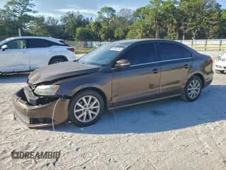 ✅ 2013 Volkswagen Jetta SE • VIN: 3VWDP7AJ6DM295876 • Lot: 95500795. Listed on Copart with 138,320 mi. Free auction sales archive from the USA and detailed vehicle history report at DreamBid. Image 1.