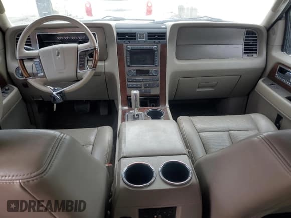 ✅ 2014 Lincoln Navigator • VIN: 5LMJJ3J59EEL01771 • Lot: 50989495. Listed on Copart with 138,516 mi. Free auction sales archive from the USA and detailed vehicle history report at DreamBid. Image 8.