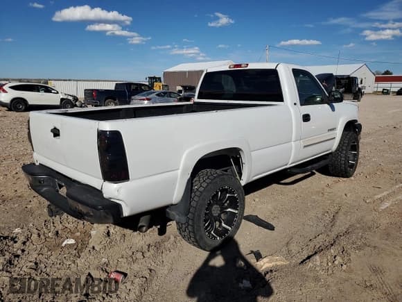 ✅ 2004 Chevrolet Silverado 2500HD • VIN: 1GCHK24G34E266055 • Lot: 85174685. Wystawiony na Copart z przebiegiem 82 833 mil. Bezpłatny archiwum sprzedaży aukcyjnych z USA i szczegółowy raport historii pojazdu na DreamBid. Zdjęcie 3.