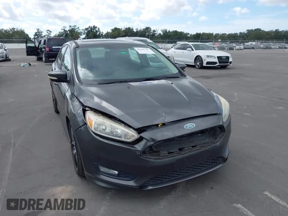 ✅ 2015 Ford Focus SE • VIN: 1FADP3K20FL381598 • Lot: 43547727. Wystawiony na IAAI z przebiegiem 135 023 mil. Bezpłatny archiwum sprzedaży aukcyjnych z USA i szczegółowy raport historii pojazdu na DreamBid. Zdjęcie 6.